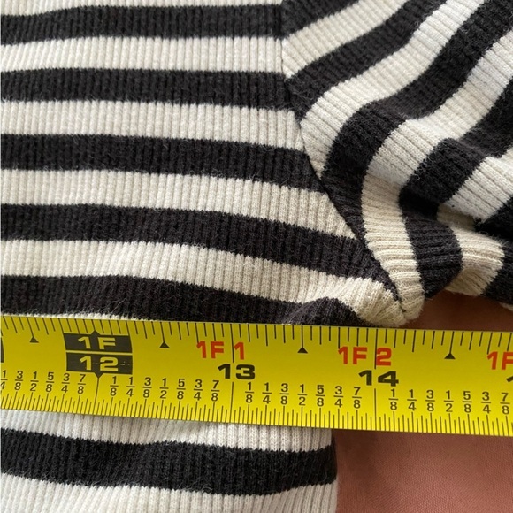 Stockholm Atelier & Other Stories Size 4 Trumpet Sleeve Turtleneck Striped Top - Picture 8 of 9